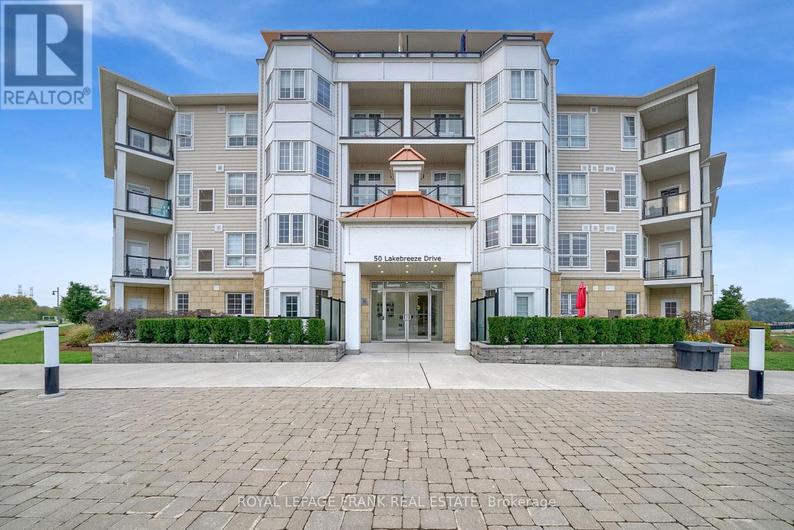 216 50 Lakebreeze Dr, Clarington Newcastle, ON L1B 0V9