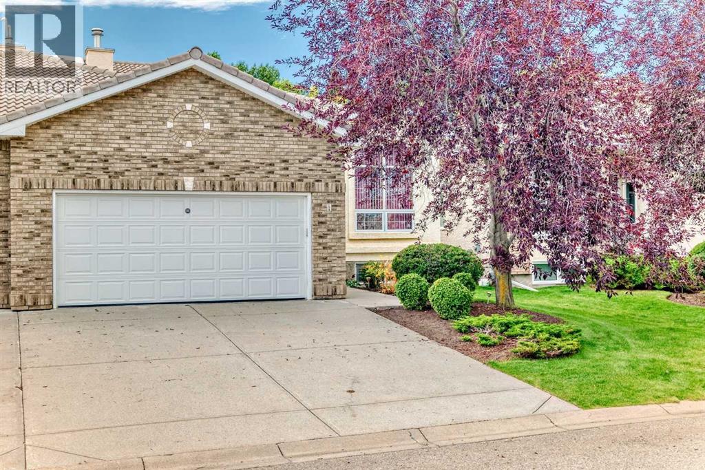 11 Hamptons Bay NW, Calgary, AB T3A 5R6