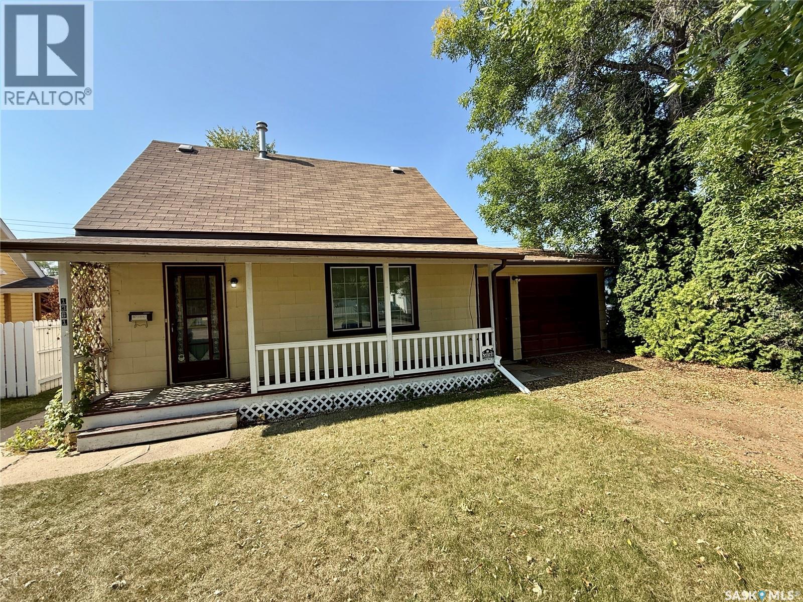 1361 107 Street, North Battleford, SK S9A 1Z6