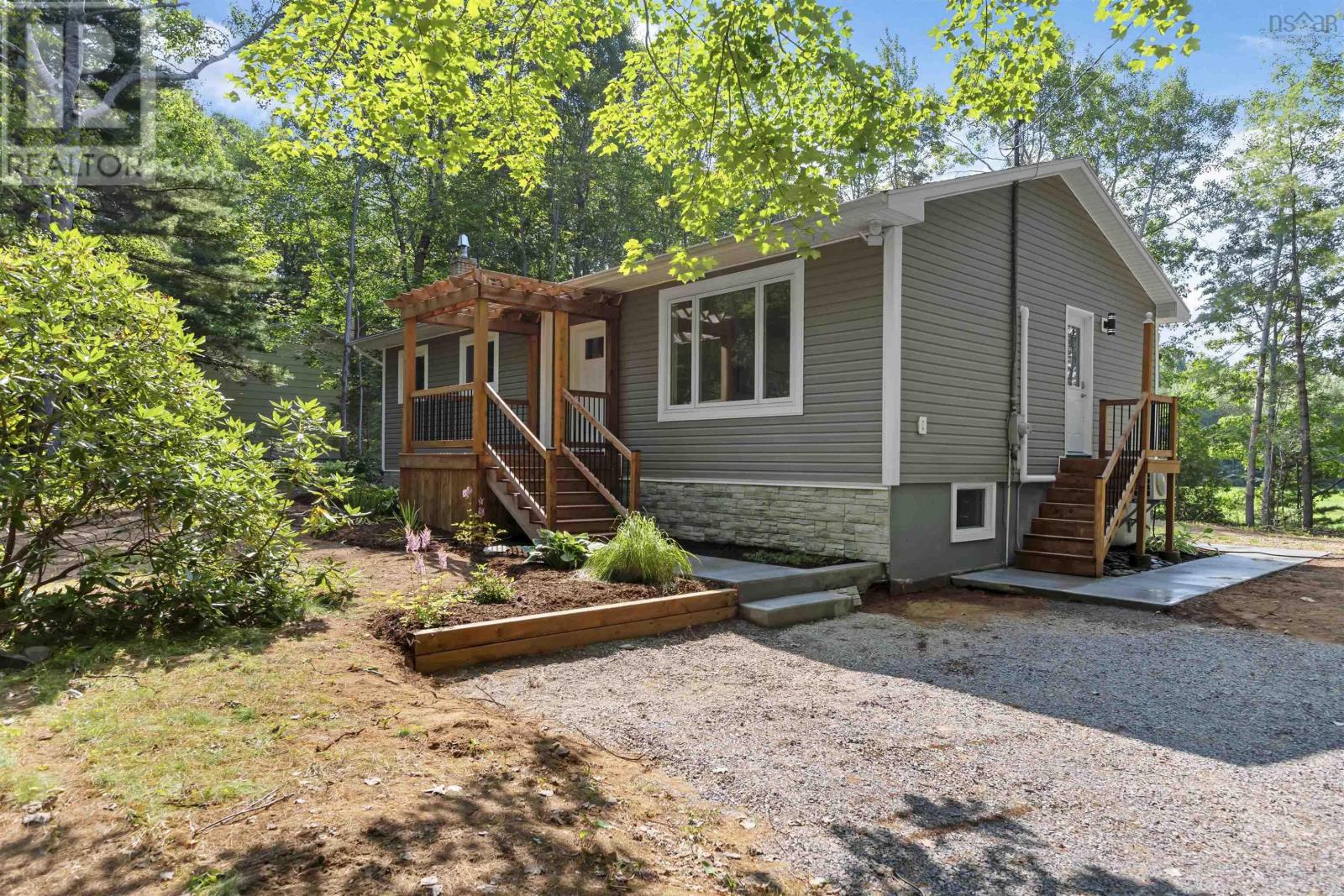 380 Hall Rd, South Greenwood, NS B0P 1R0