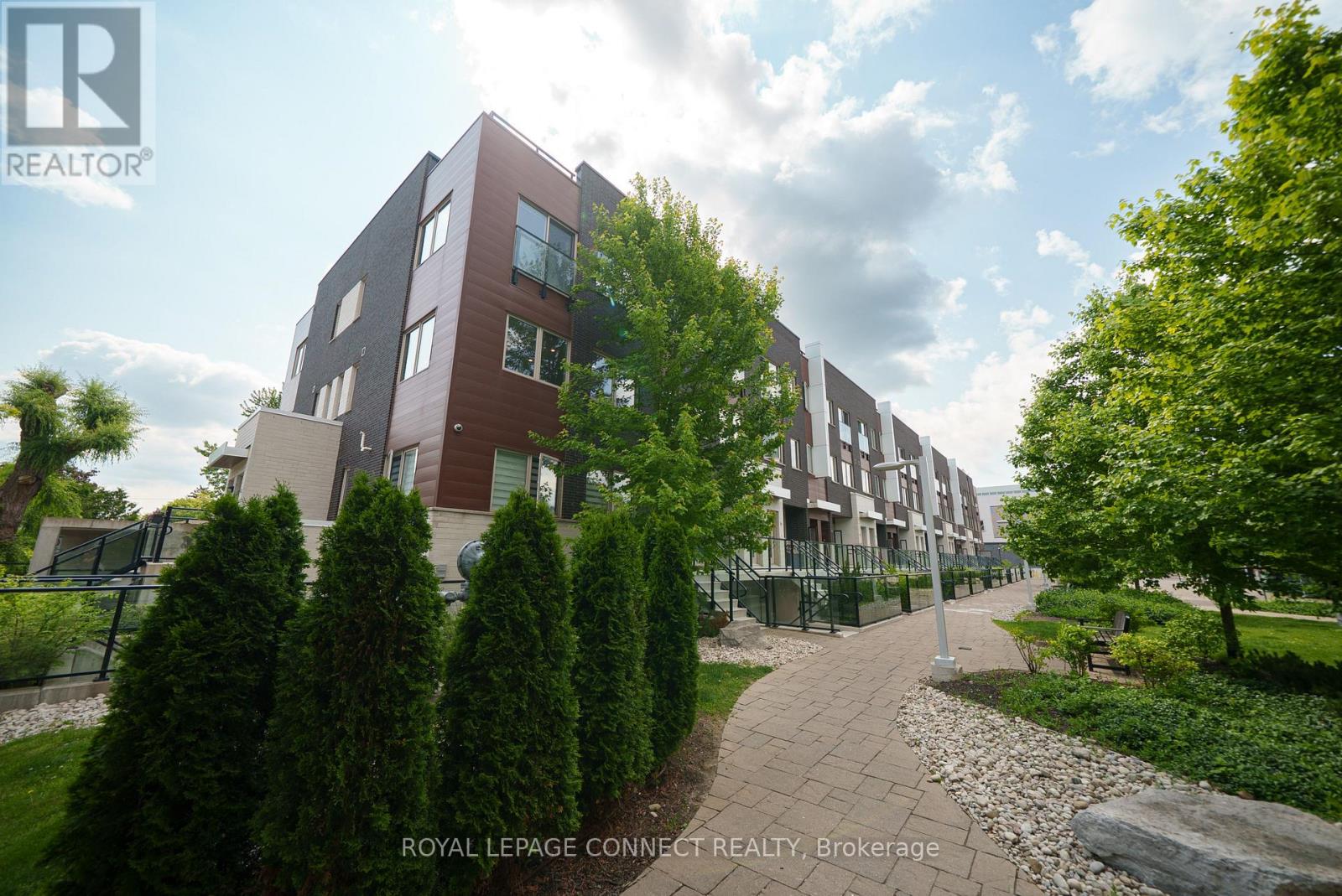 780 Sheppard Ave E, Toronto, ON M2K 0E8