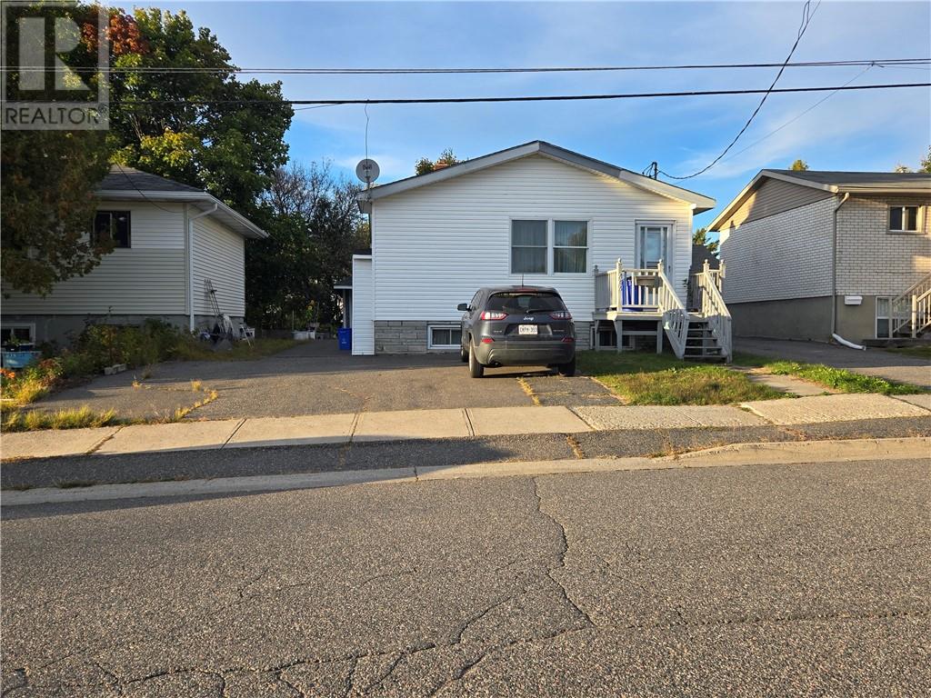 464 Mckim, Sudbury, ON P3C 2L6