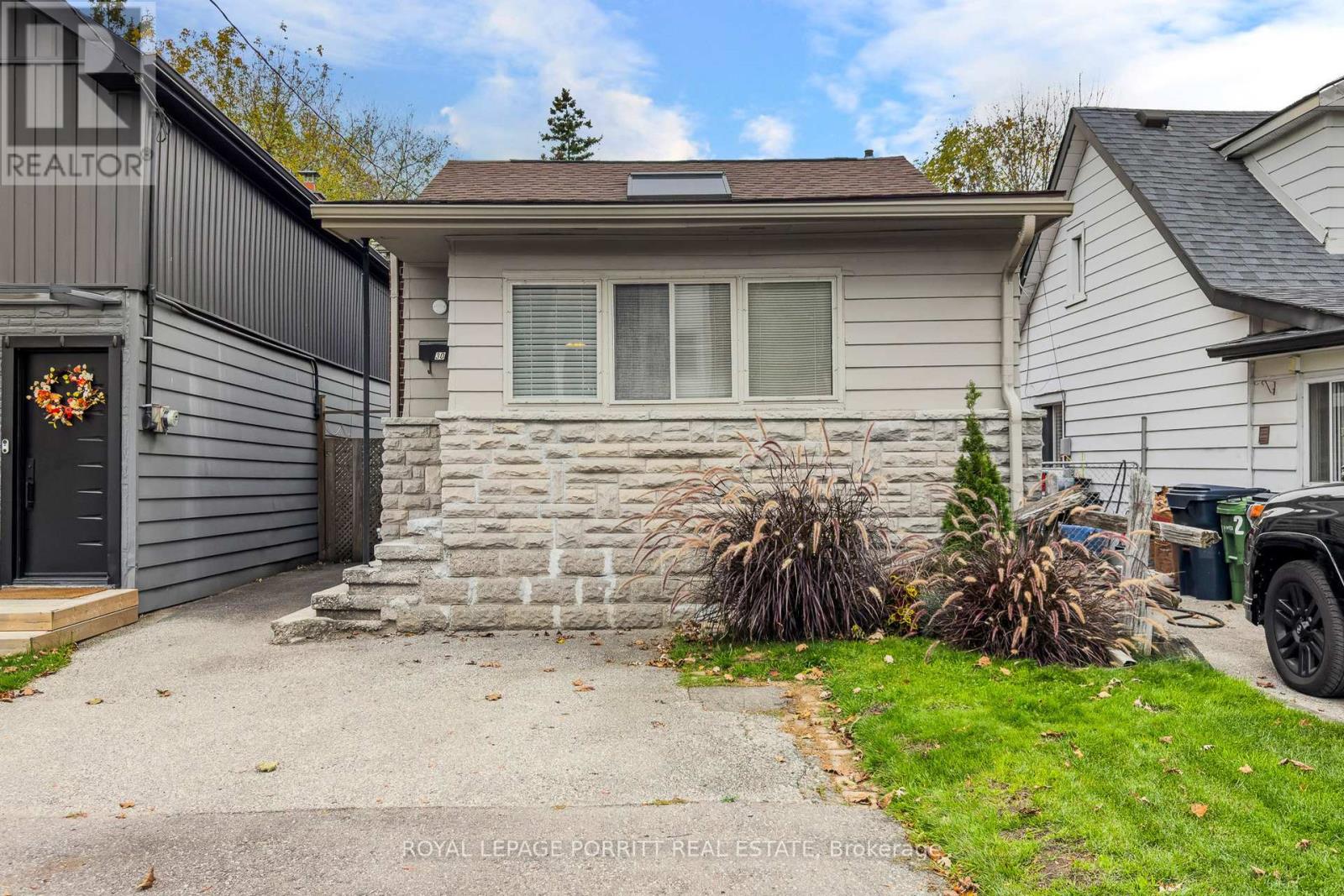 30 Thirtieth St, Toronto, ON M8W 3B6