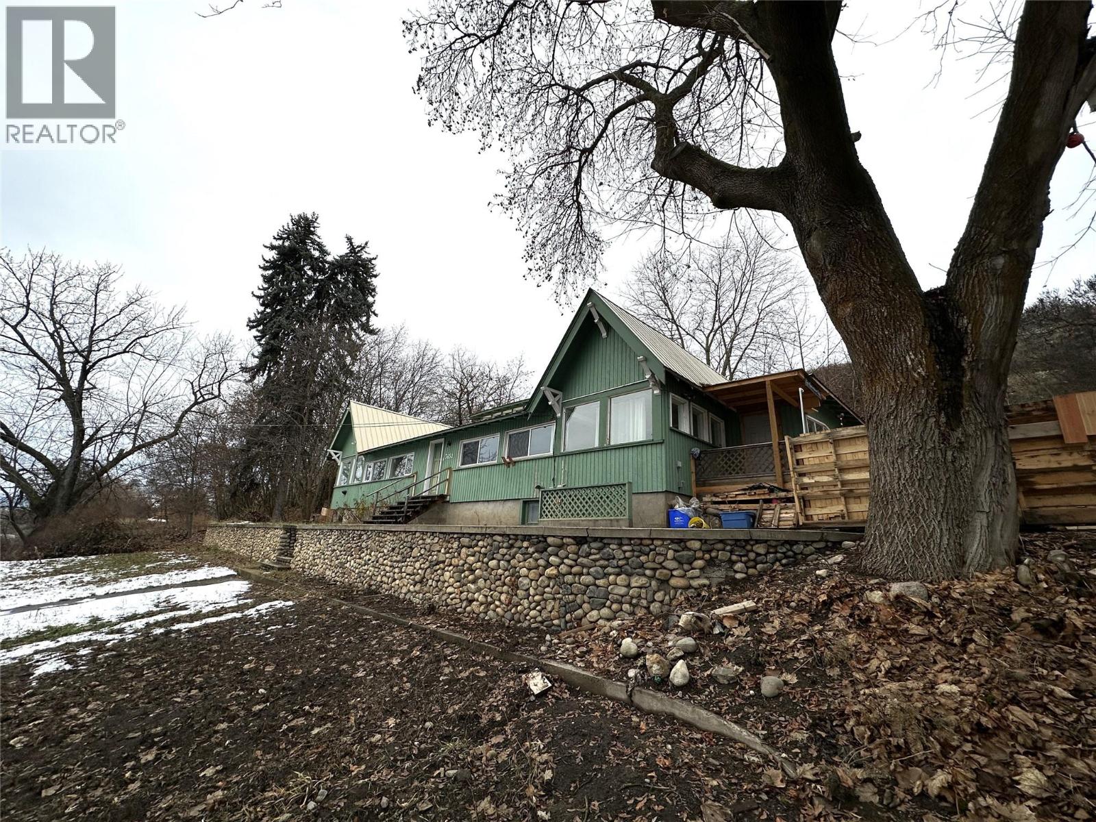 76527626 Old Kamloops Rd, Vernon, BC V1H 1W7