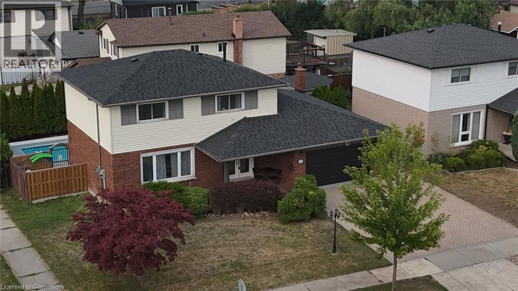 66 Seaton Place Dr, Stoney Creek, ON L8E 4B1
