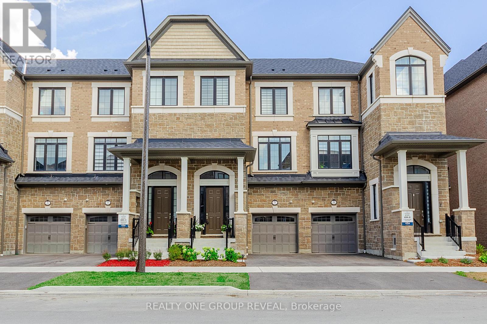 9 Morrison Cres, Whitby, ON L1P 0P4