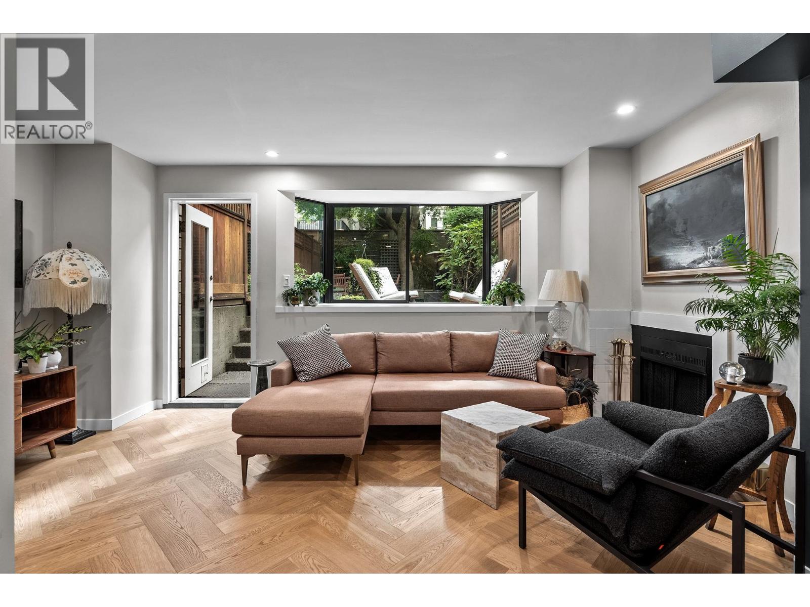 1922 W 7th Avenue Unit 105, Vancouver, BC V6J 1T1