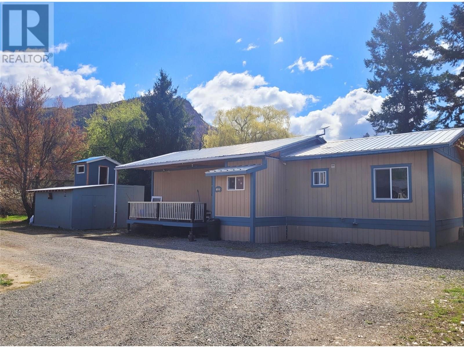 560 Station Rd, Barriere, BC V0E 1E0