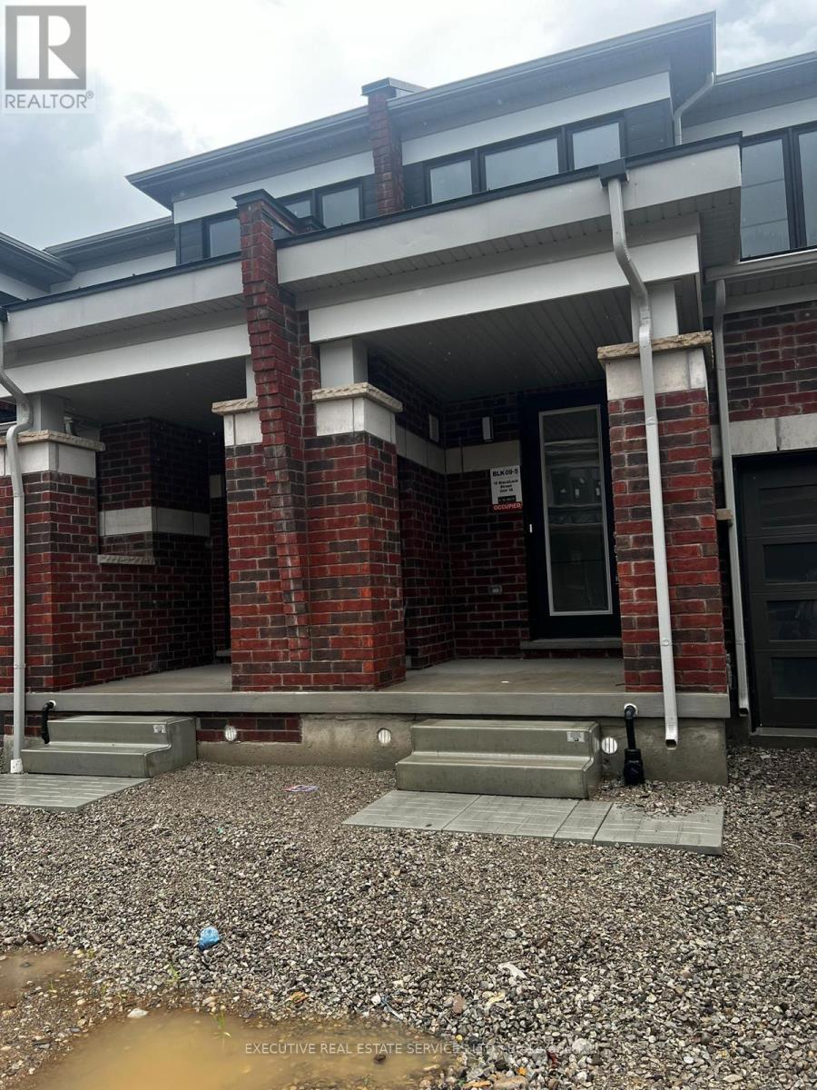 16 15 Blacklock St, Cambridge, ON N1S 0E6