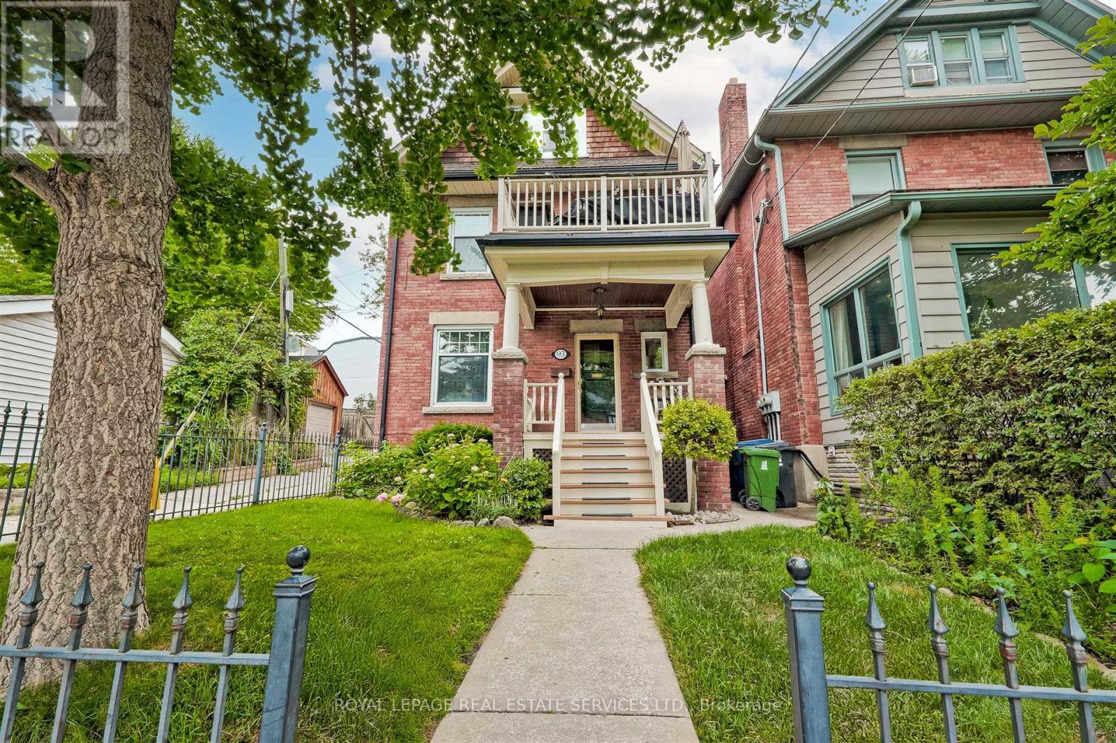 93 Medland Cres, Toronto, ON M6P 2N3