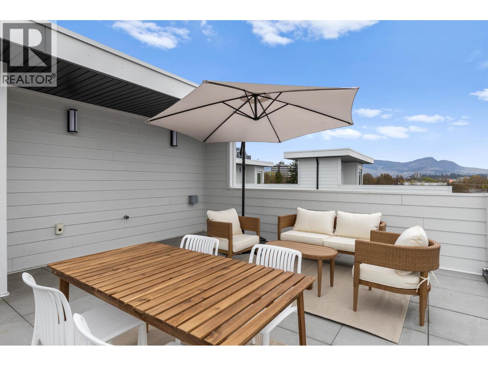 1463 Inkar Road Unit 4, Kelowna, BC V1Y 8J1