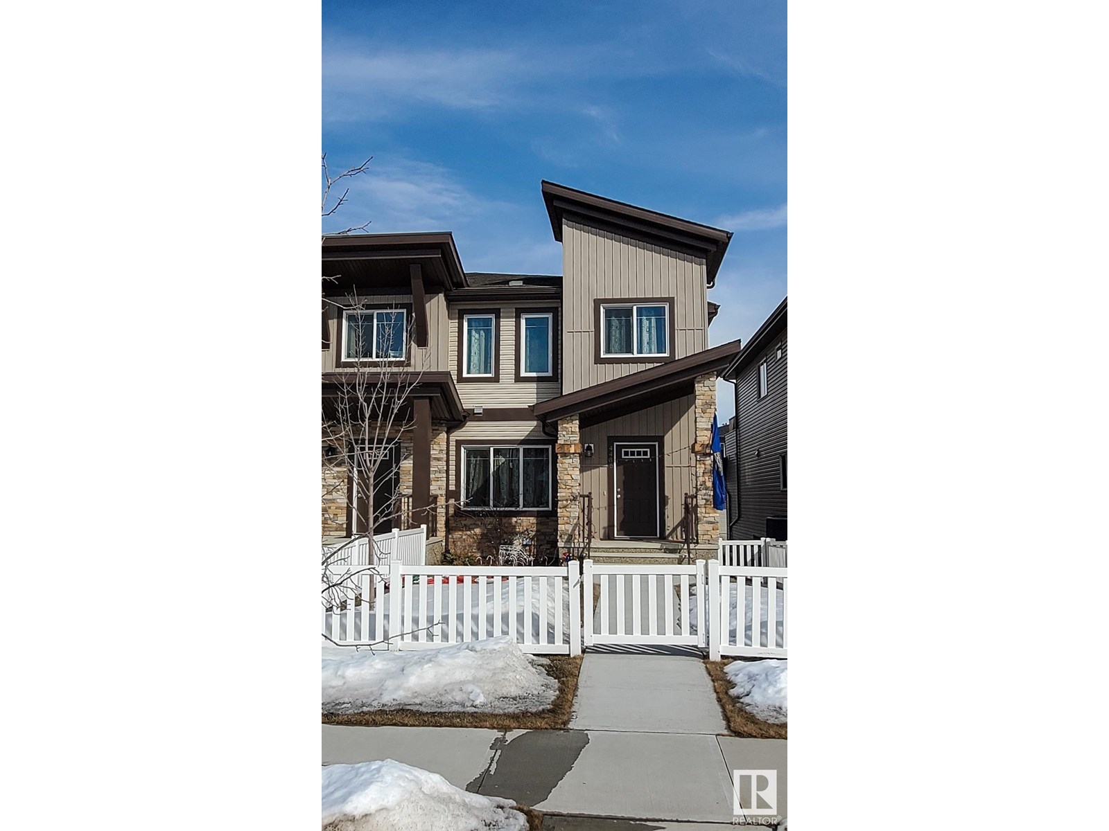 4436 Annett Cm SW, Edmonton, AB T6W 2V9