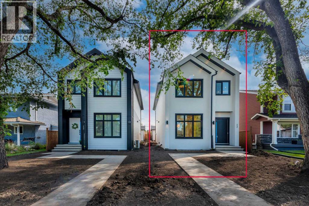 13 Hartford Pl NW, Calgary, AB T2K 2A9