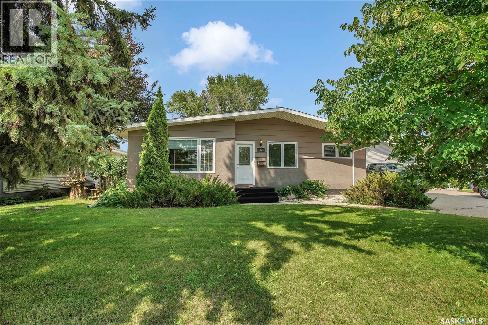 26 Columbia Dr, Saskatoon, SK S7K 1E5
