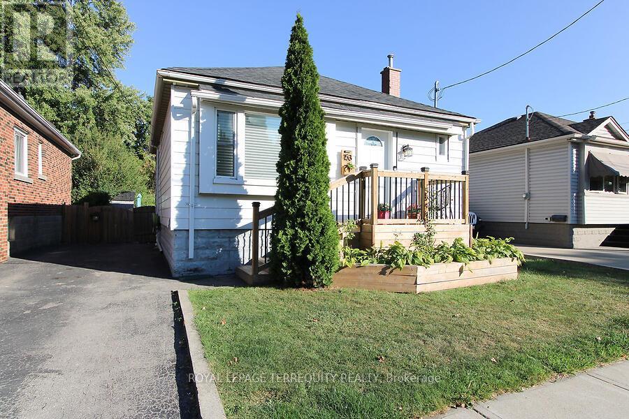 153 E 16th St, Hamilton, ON L9A 4J4