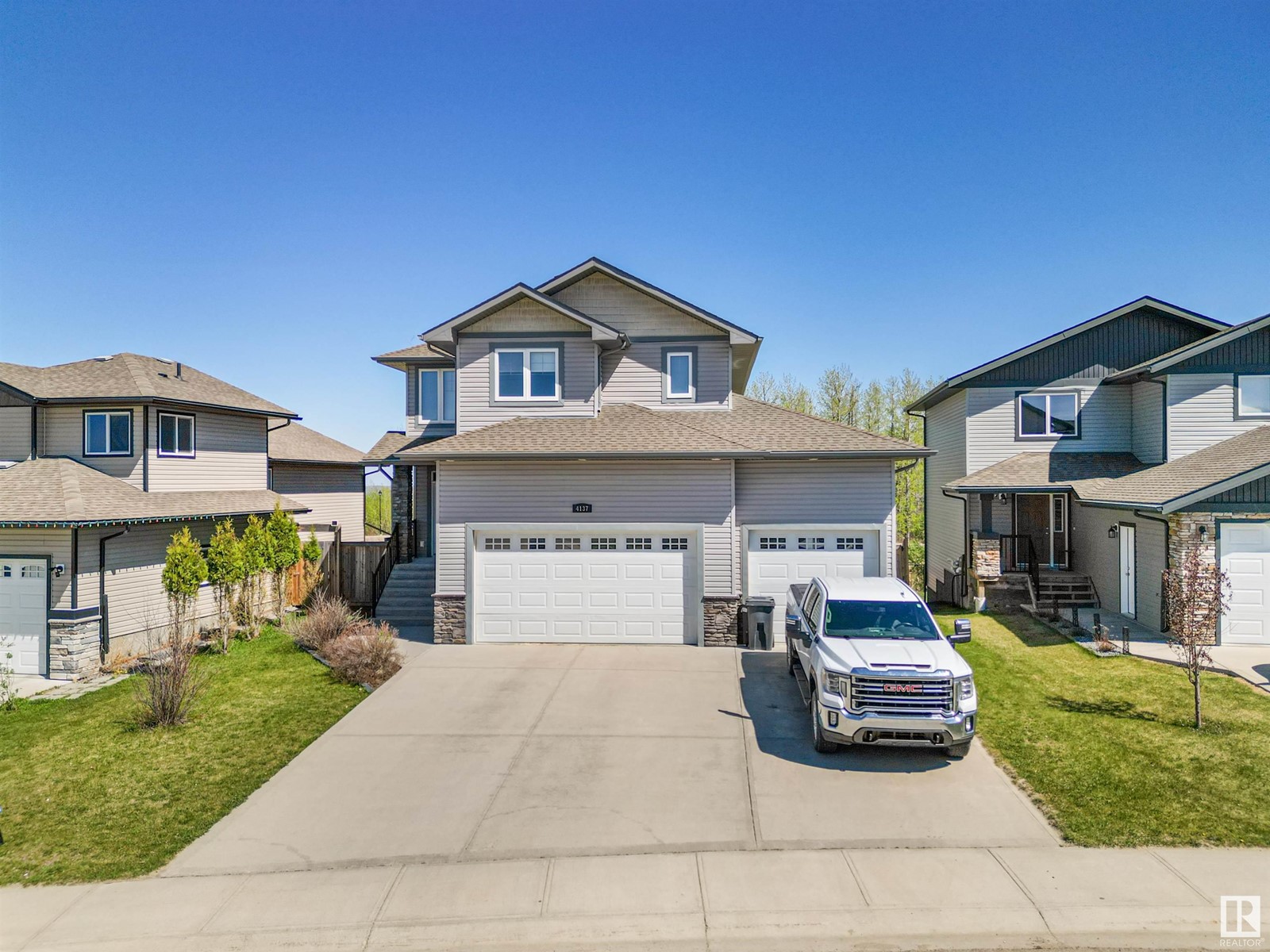 40 St Unit 4137, Drayton Valley, AB T7A 0B5