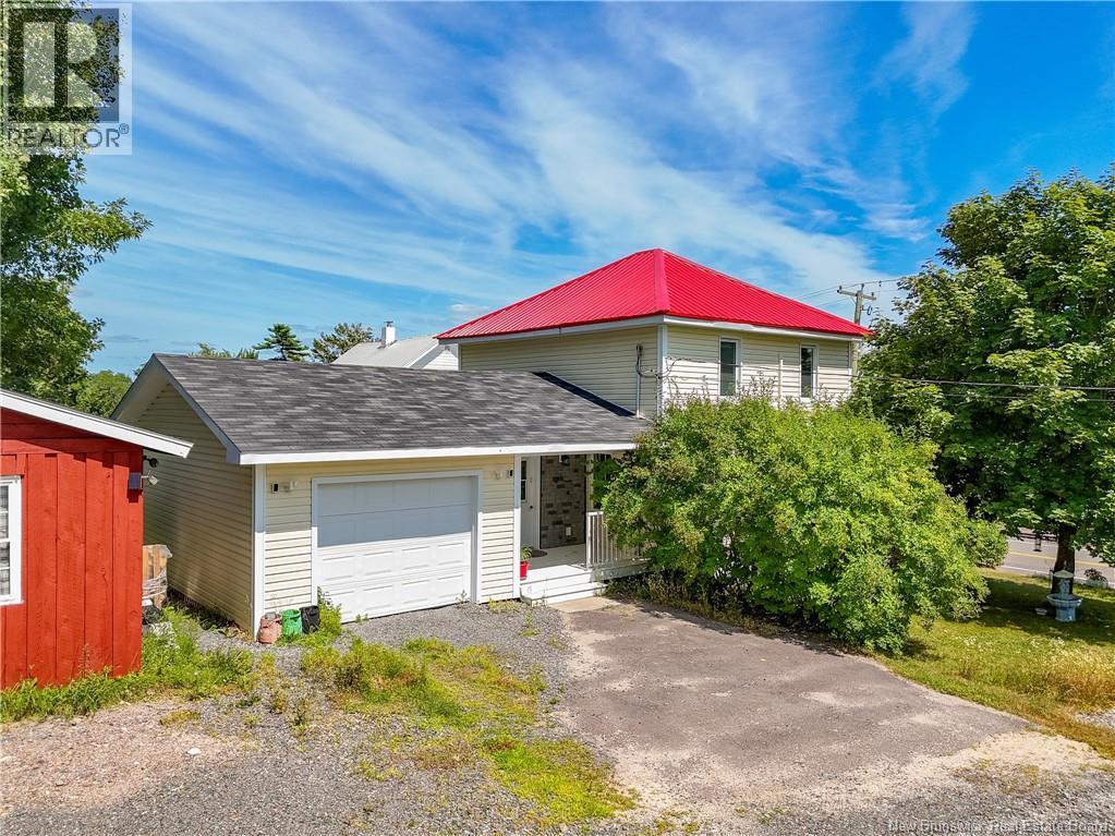 15 Vanceboro Rd, Mcadam, NB E6J 1Z3