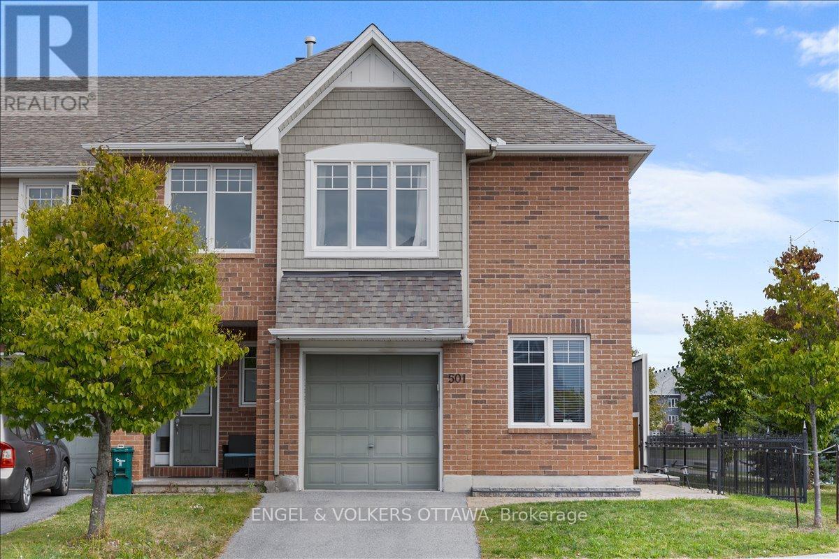 501 Strasbourg St, Ottawa, ON K4A 0M7