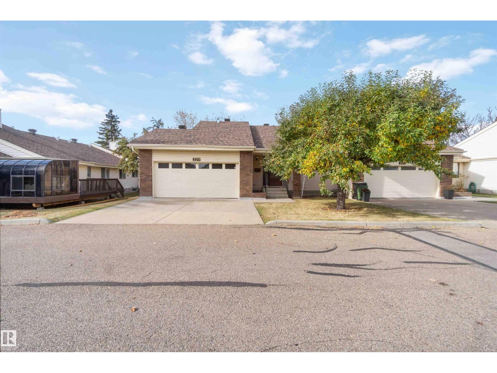 223 Oeming Rd NW, Edmonton, AB T6R 1M1