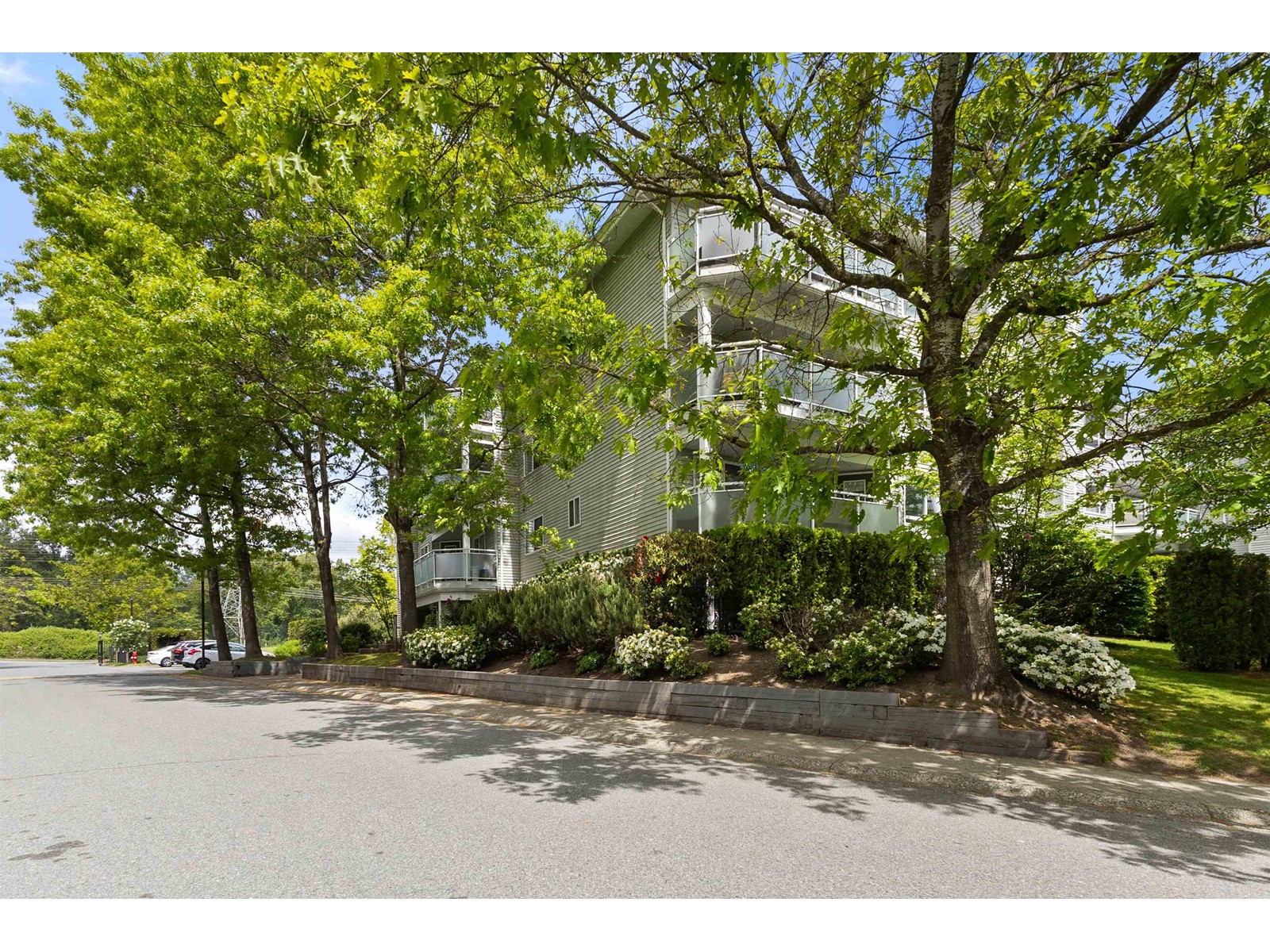 13680 84 Avenue Unit 405, Surrey, BC V3W 0T6