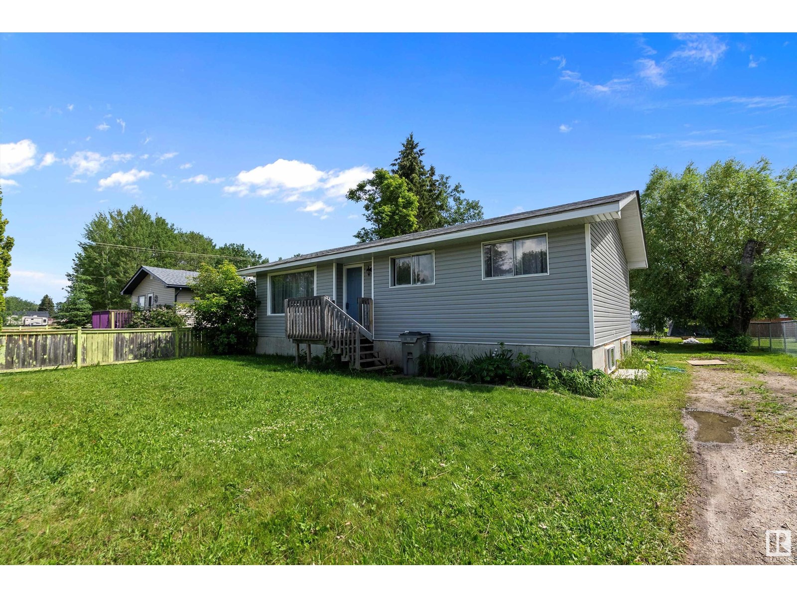 53 Av Unit 5207, Warburg, AB T0C 2T0