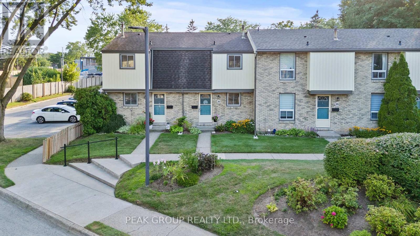 19 302 Vine St, St. Catharines, ON L2M 7M6