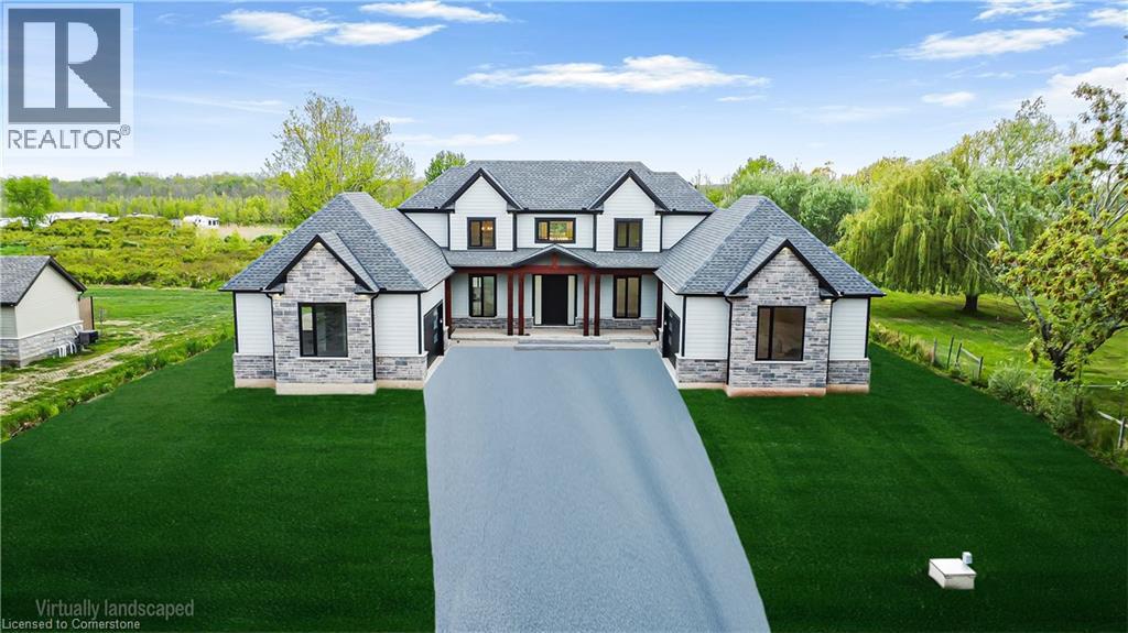 256 Mountain Rd, Grimsby, ON L3M 4E7