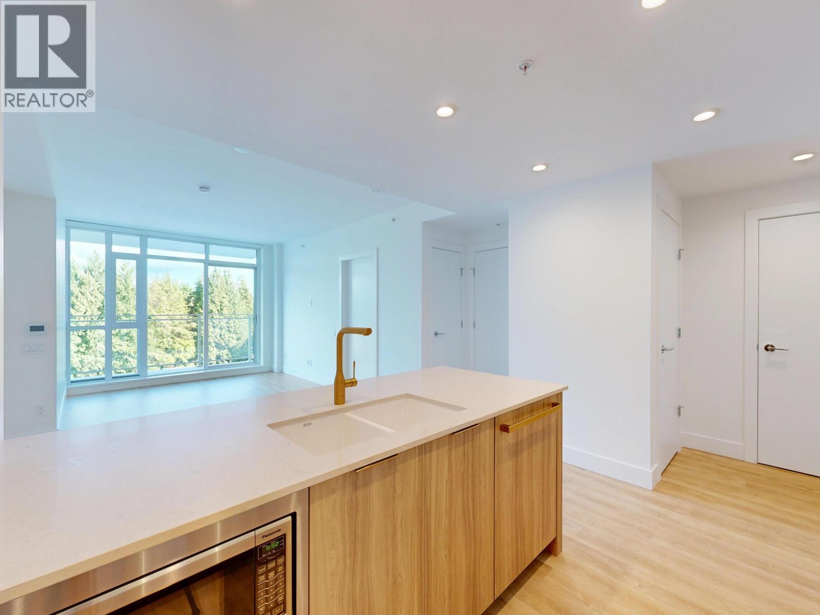 2385 Emery Court Unit 401, North Vancouver, BC V7J 0G1