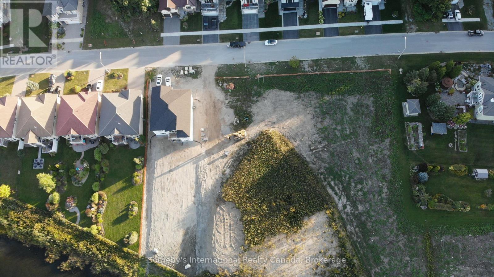 607 Taylor Dr, Midland, ON L4R 5L9