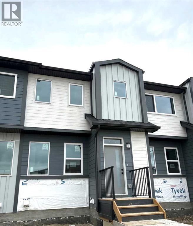 754 Wolf Willow Blvd SE, Calgary, AB T2X 5R4