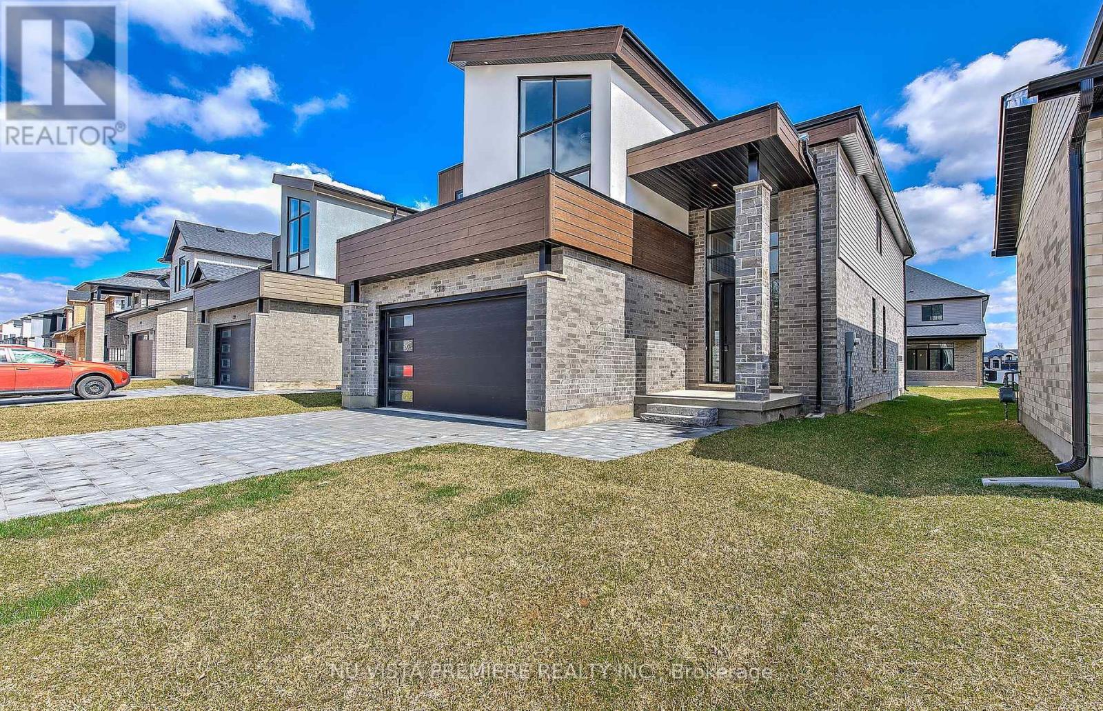 2318 Wickerson Rd, London, ON N6K 0C3