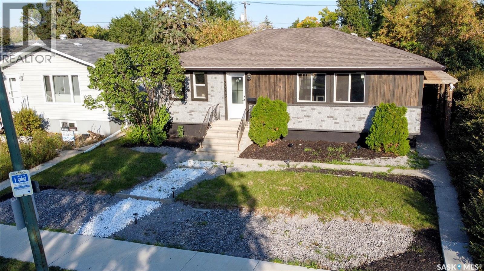 2843 Park St, Regina, SK S4N 2H9