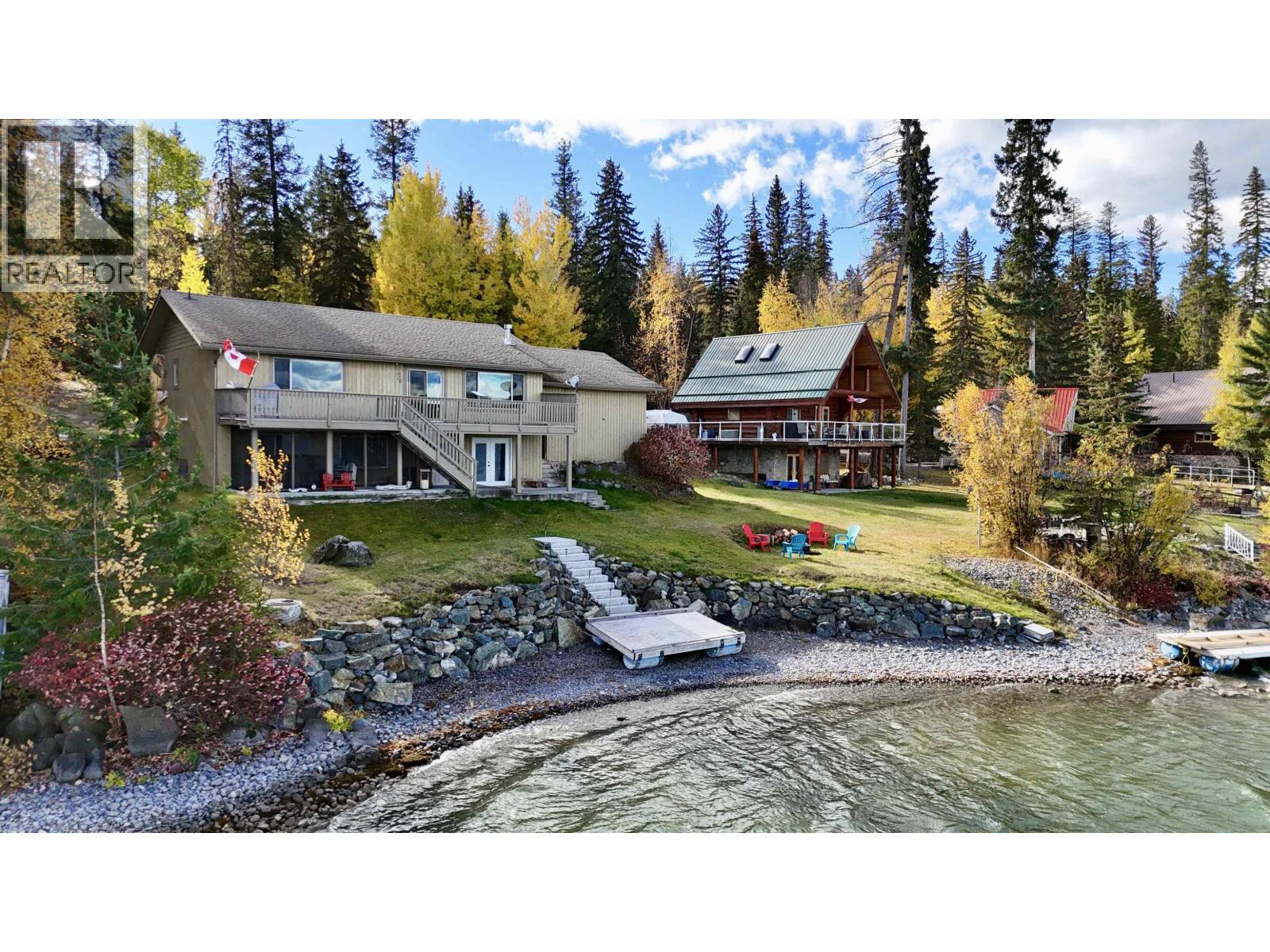 4635 Caverly Rd, Lac La Hache, BC V0K 1T0