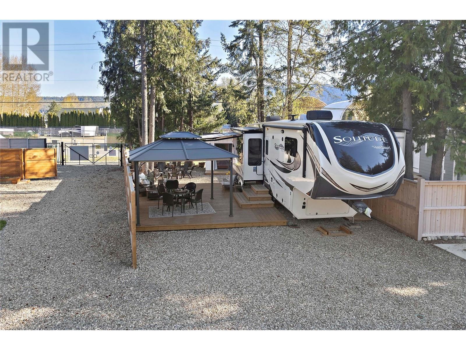 1131 Pine Grove Road Unit 29, Scotch Creek 4, BC V0E 1M5 MLS