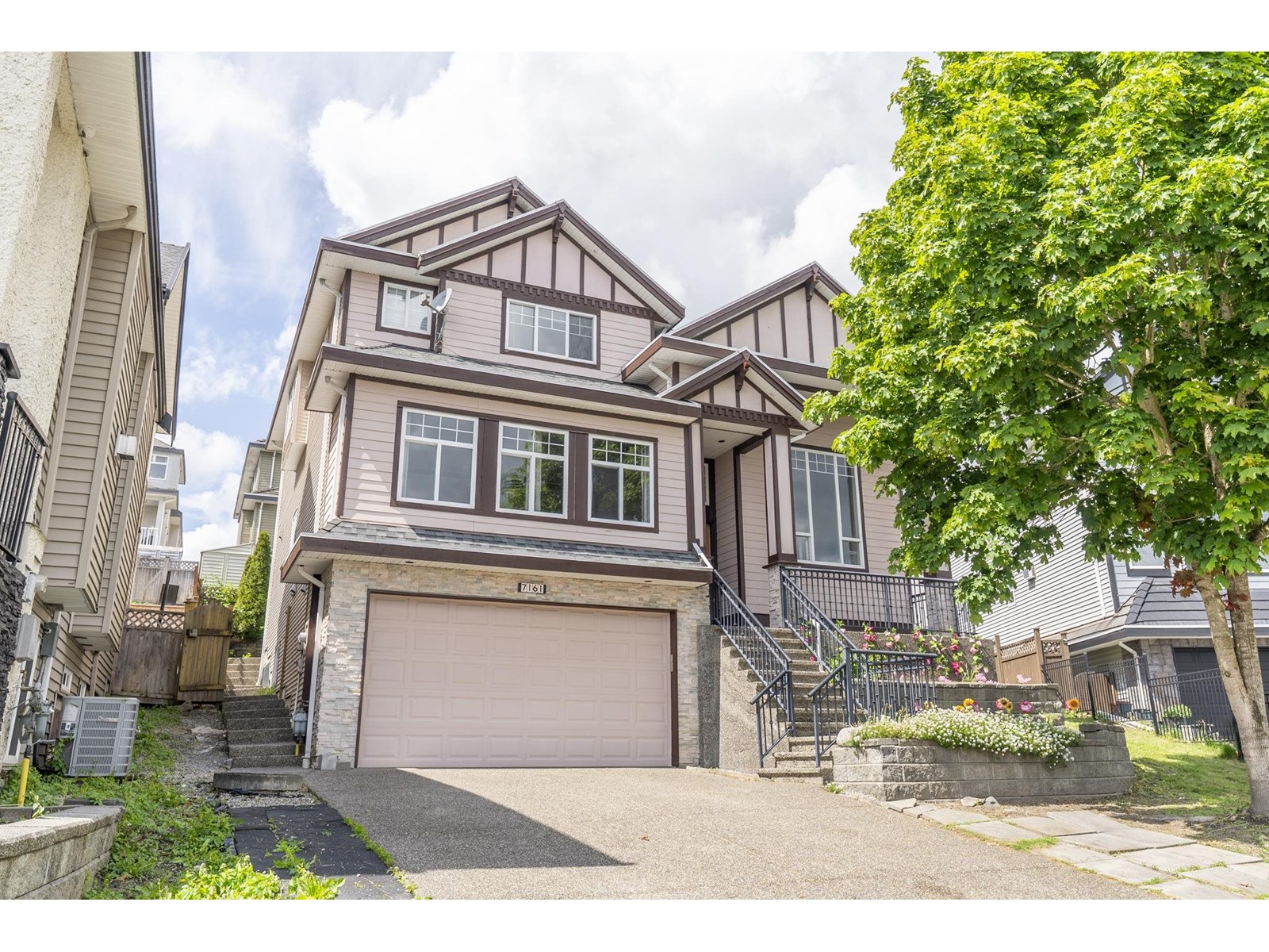 151 Street Unit 7161, Surrey, BC V3S 7Y8