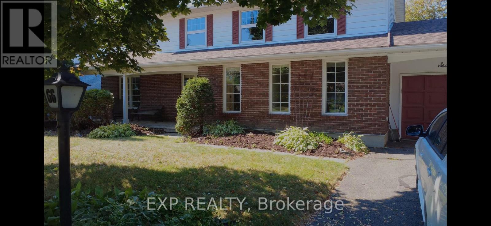 66 Queensline Dr, Ottawa, ON K2H 7J5