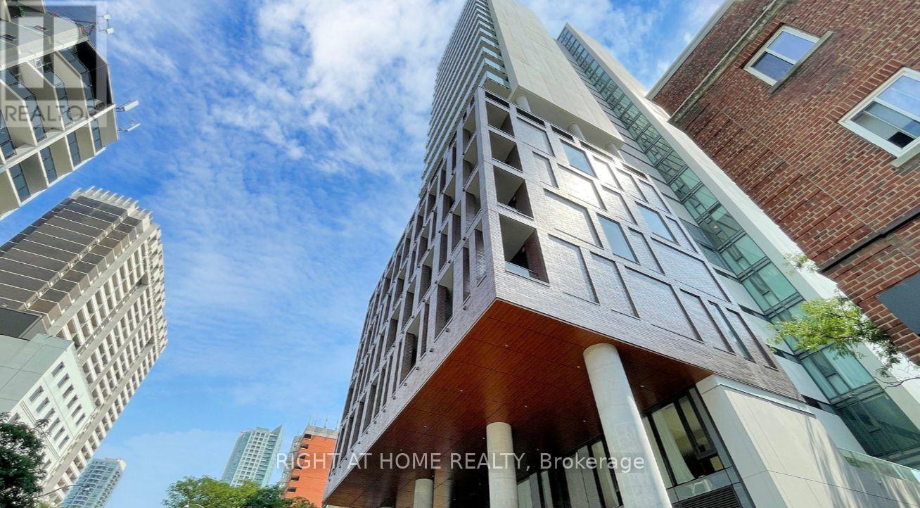607 81 Wellesley St E, Toronto, ON M4Y 0C5