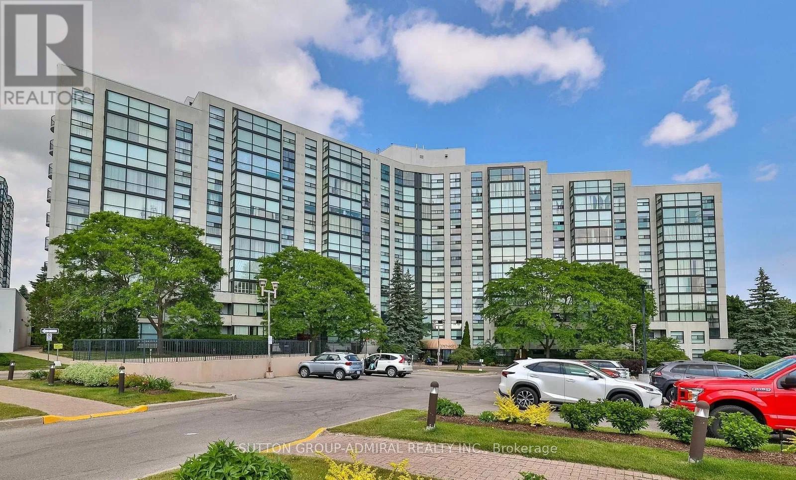 917 30 Harding Blvd W, Richmond Hill, ON L4C 9M3