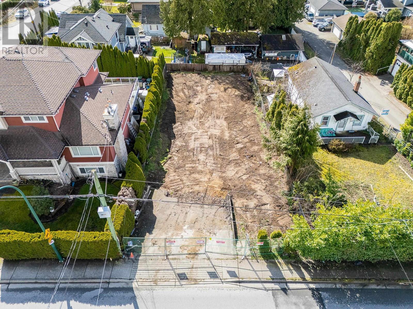 636 Rochester Ave, Coquitlam, BC V3K 2V7