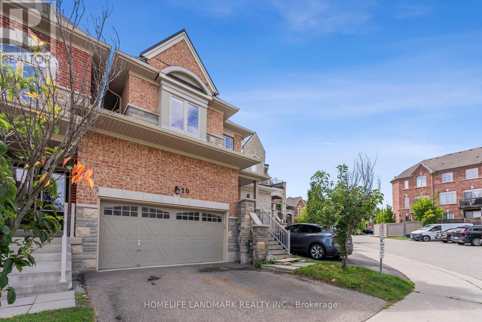 20 Mack Clement Ln, Richmond Hill, ON L4S 1K7