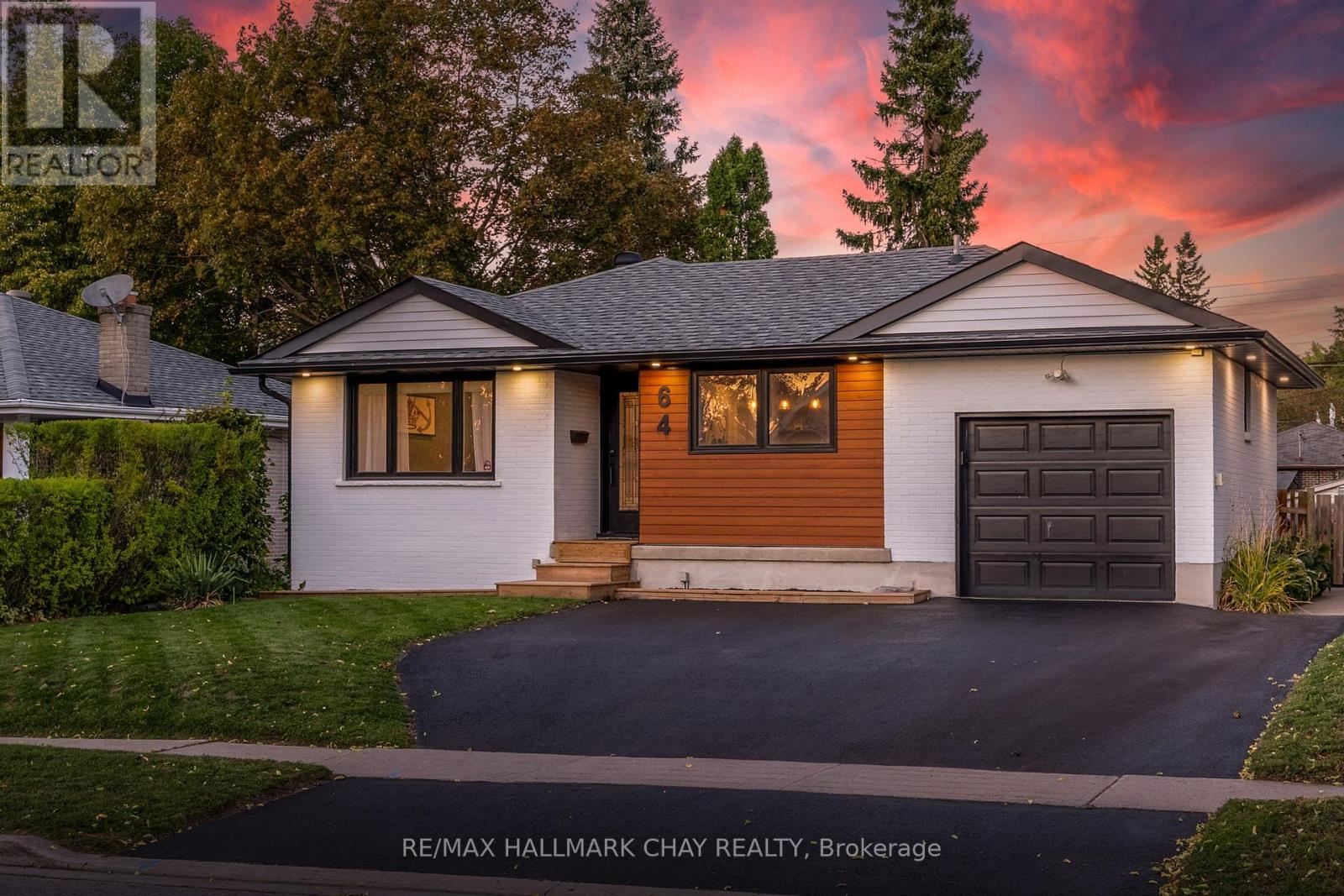 64 Marion Cres, Barrie, ON L4M 2L3