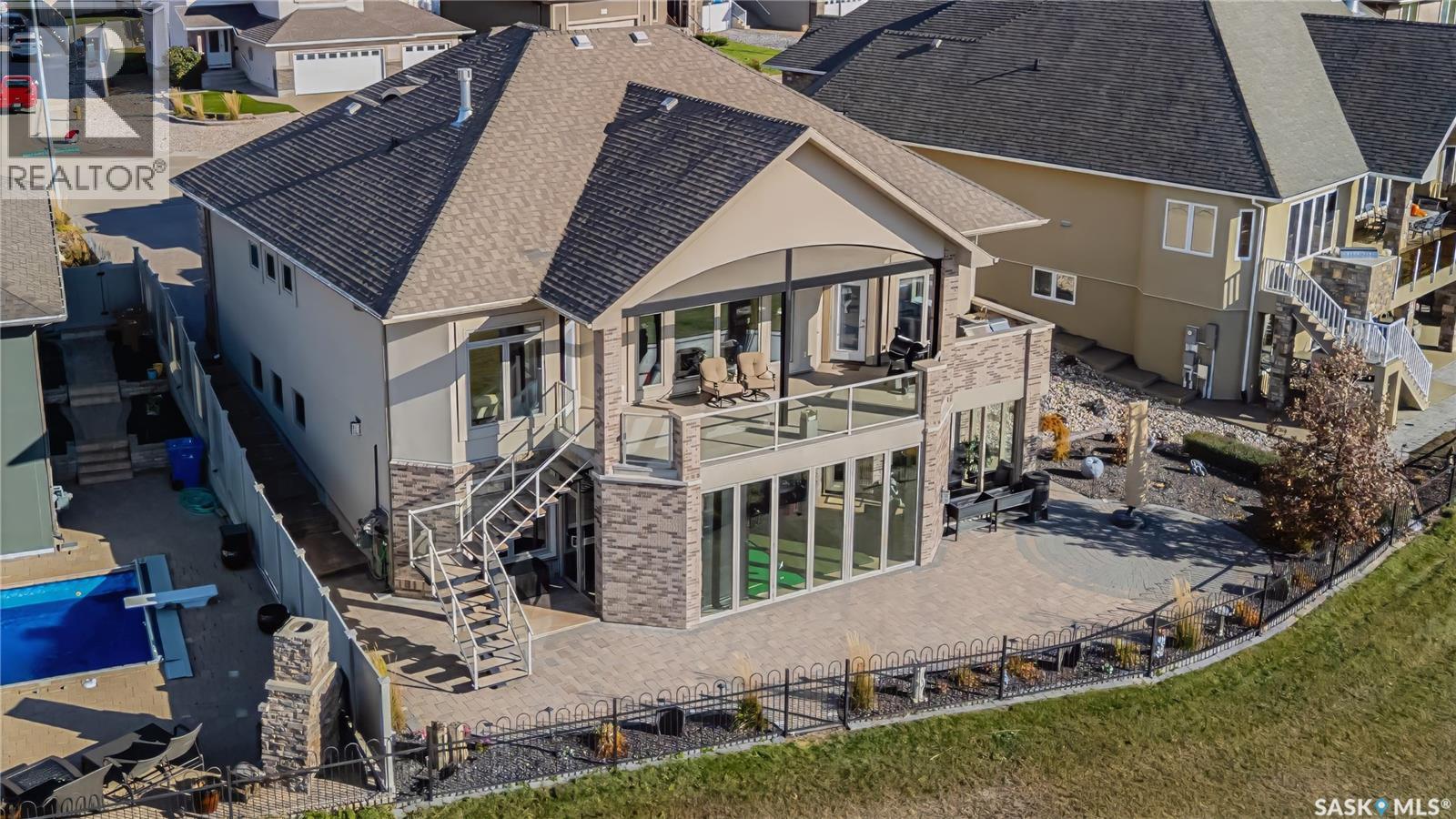 8099 Wascana Gardens Cres, Regina, SK S4V 1G2