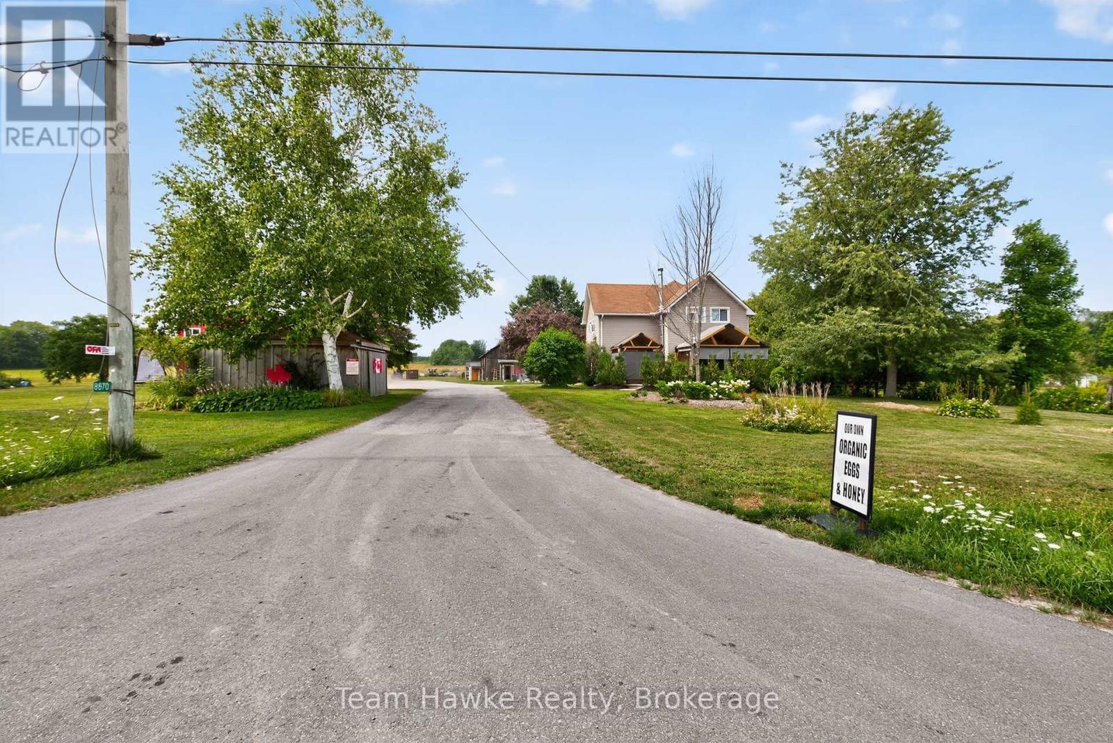 8870 County 93 Rd, Midland, ON L4R 4K4