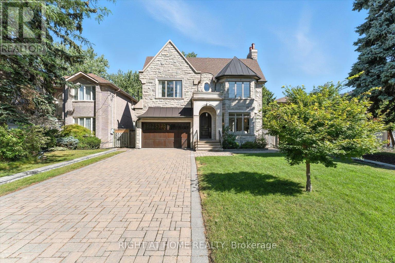 392 Princess Ave, Toronto, ON M2N 3S9