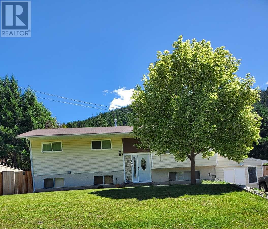 868 N Kimberley Ave, Greenwood, BC V0H 1J0
