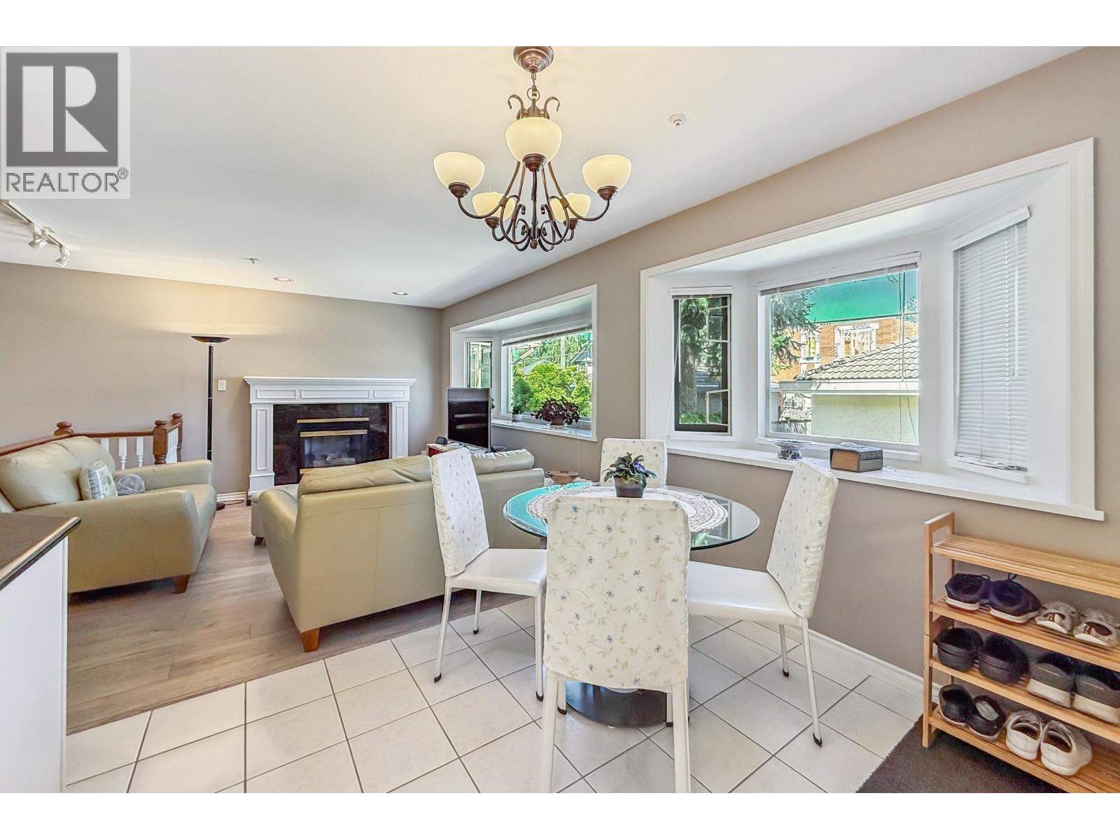 2755 W 20th Ave, Vancouver, BC V6L 1H1