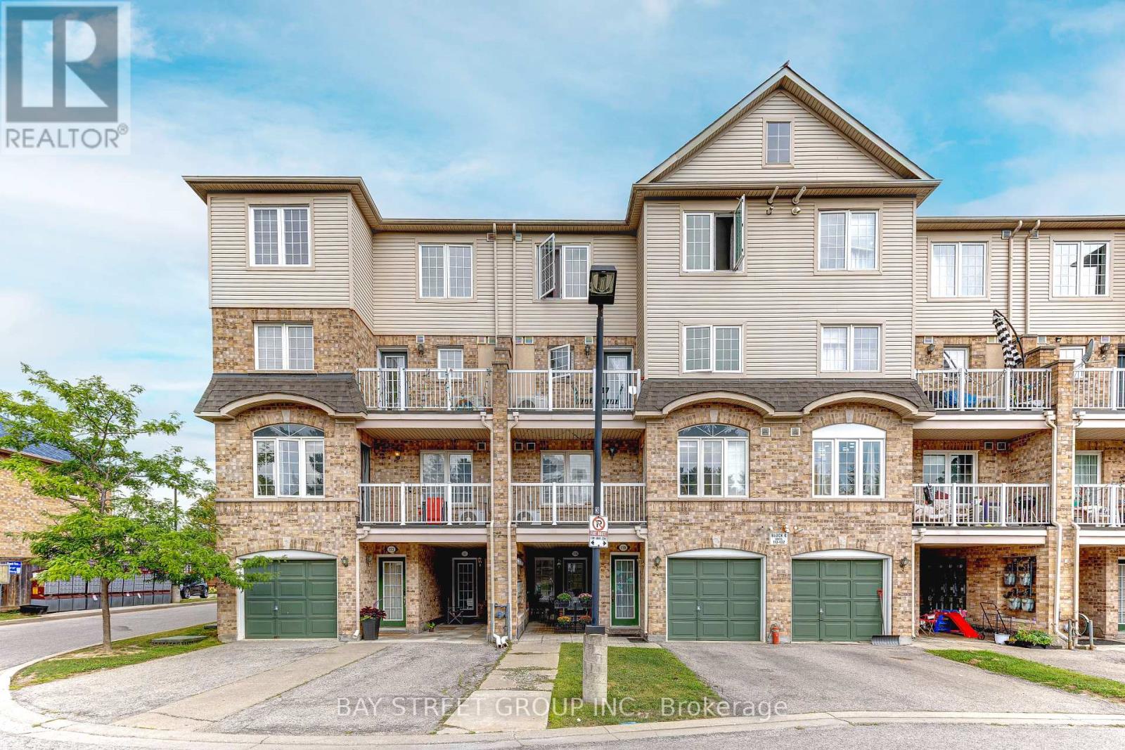 120 42 Pinery Trl, Toronto, ON M1B 6K2