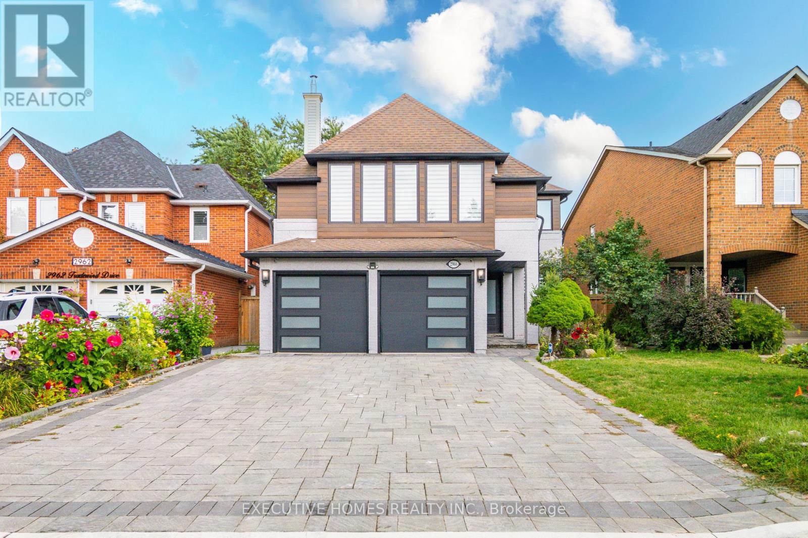 2966 Tradewind Dr, Mississauga, ON L5N 6L3