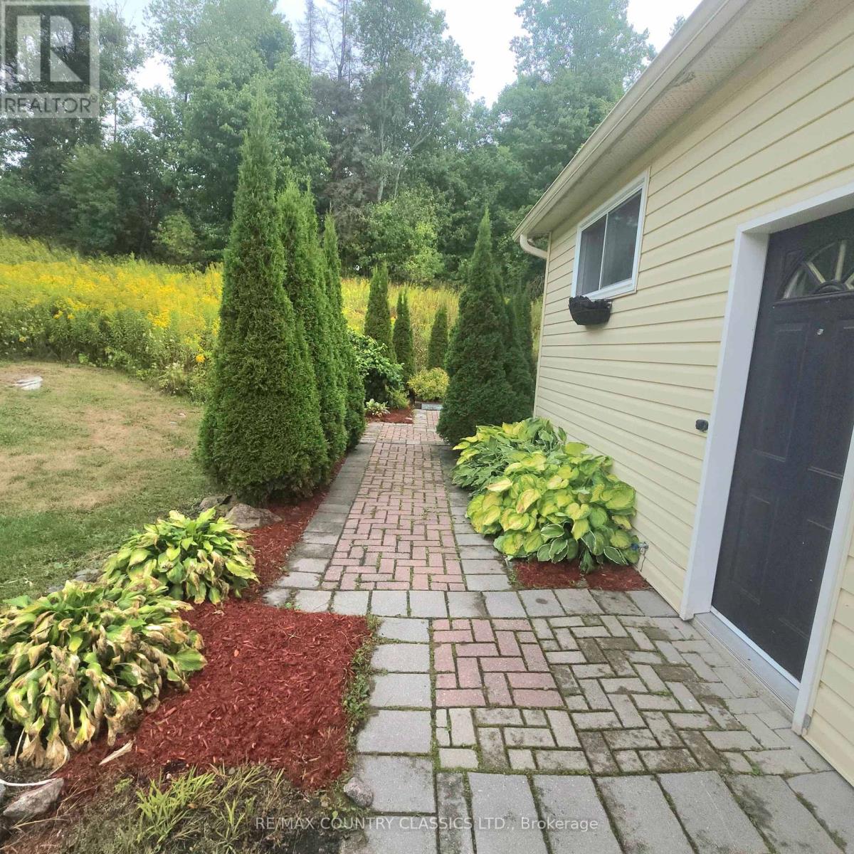 71 73 Cleak Ave, Bancroft Bancroft Ward, ON K0L 1C0