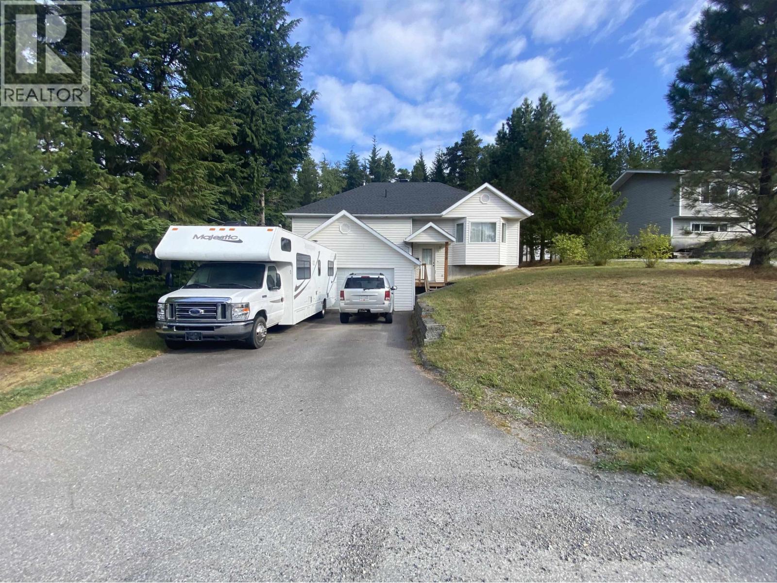 3678 Hawthorne Ave, Terrace, BC V8G 5E2